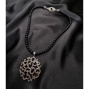 Vintage Onyx & Sterling Silver 925 Necklace With Ornate Pendant & Intricate Clas